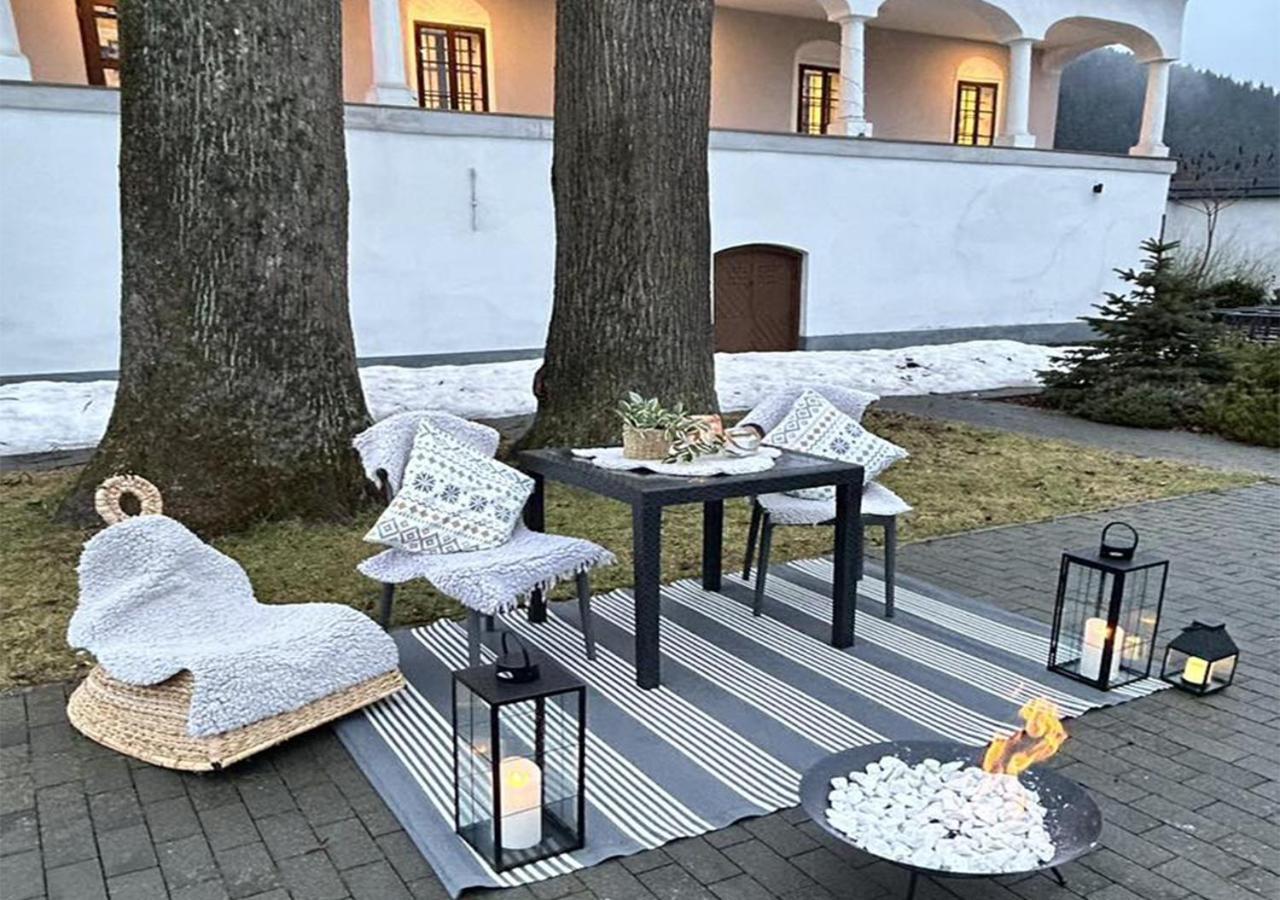 Kastiel Cicmany Hotel Buitenkant foto